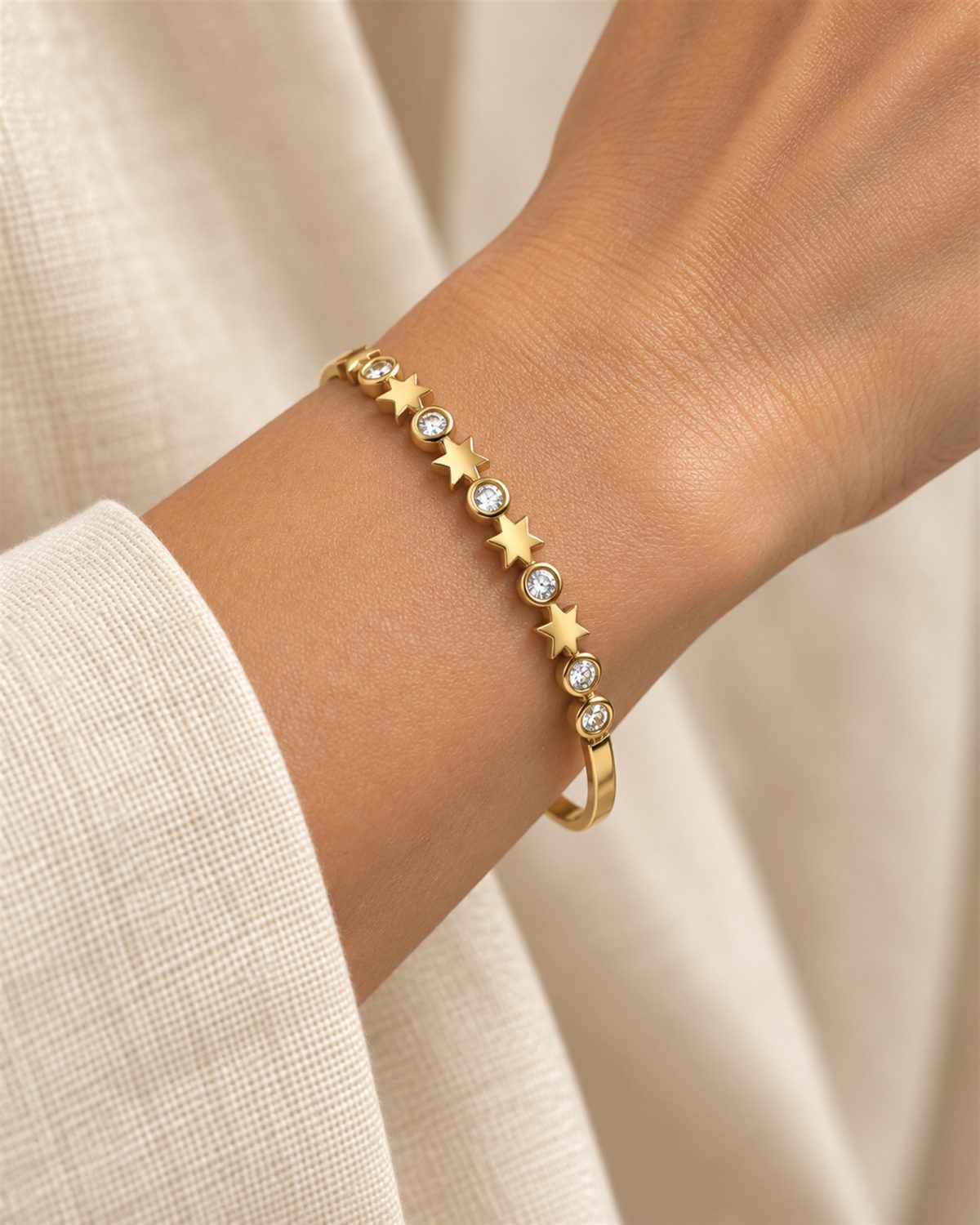 Star Circle Bangle