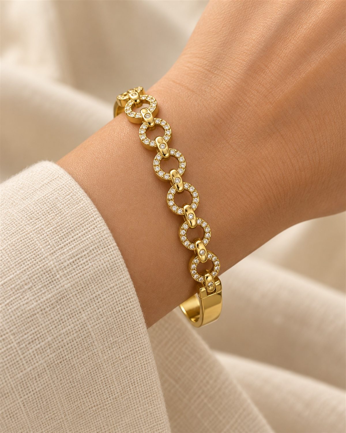 Circle Radiance Bangle