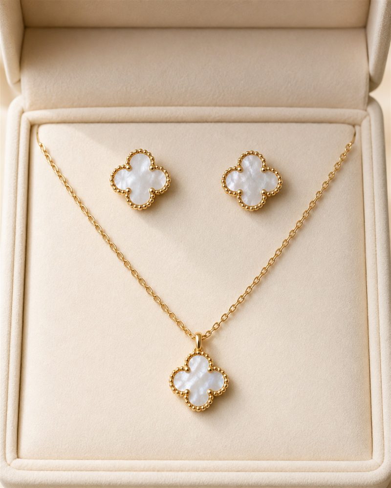 Mother-of-Pearl Clover Necklace Set