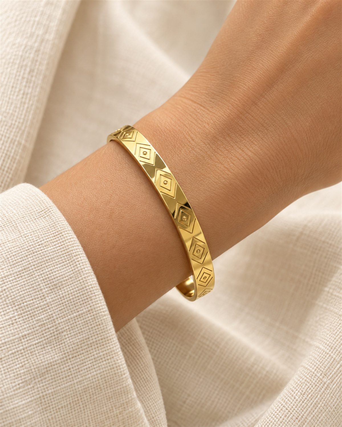 Diamond Trace Bangle